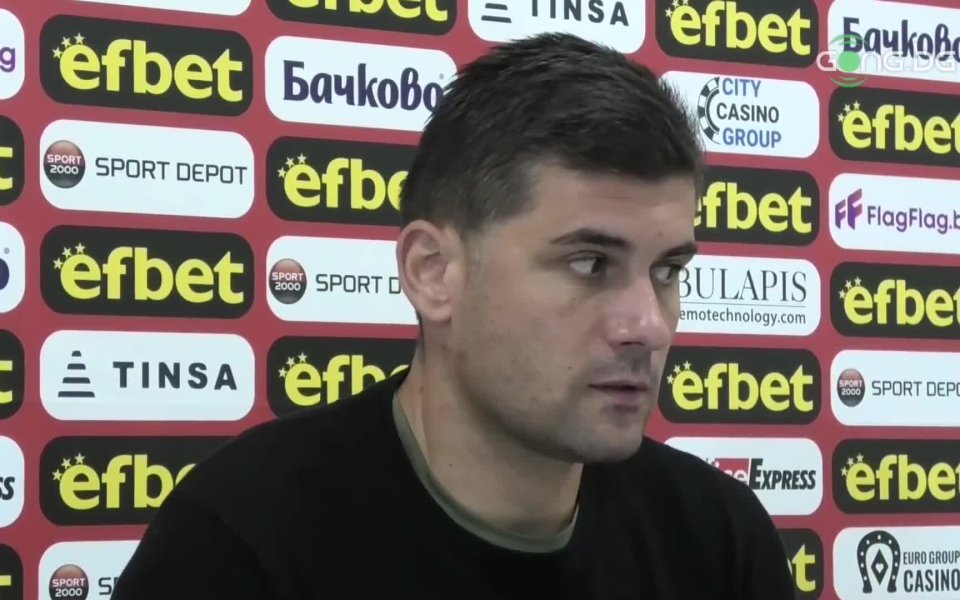 Треньорът на ЦСКА 1948 - Атанас Рибарски, говори пред медиите