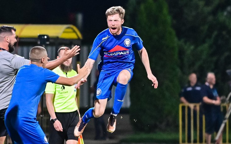 От баща към син: Трима треньори в efbet Лига използваха децата си като титуляри