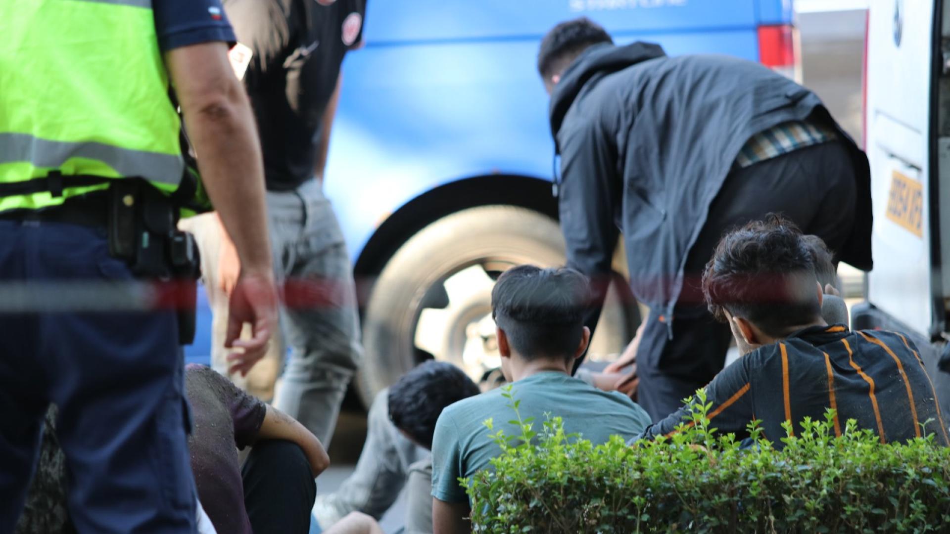 Румънските гранични полицаи заловиха в югозападния румънски град Калафат 38 мигранти