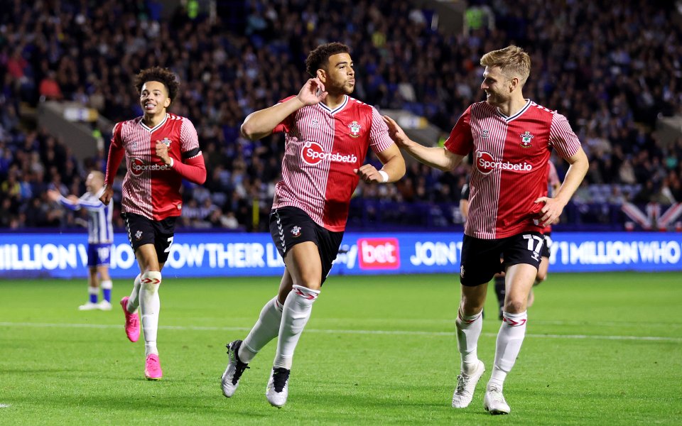 Саутхемптън надигра трудно с 2:1 като гост Плимут Аргайл в