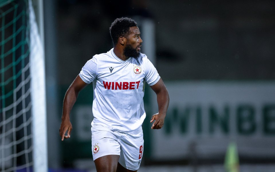 Голмайсторът на ЦСКА от миналия сезон – Дюкенс Назон, отрече