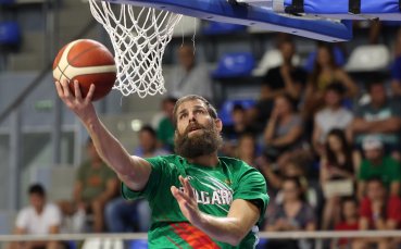 Един от най добрите български баскетболисти Чавдар Костов ще играе