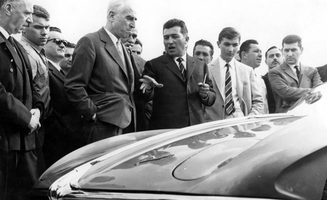 Феручо Ламборгини при представянето на 350 GTV през 1963 г.