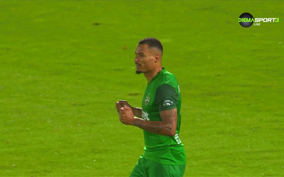 Лудогорец успя да върне едно попадине срещу Аякс в 70-ата