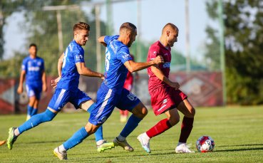 Втородивизионният Черноморец Бургас се раздели с трима футболисти които използва