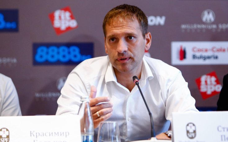 Стана ясно какво ще обяви Стилиян Петров