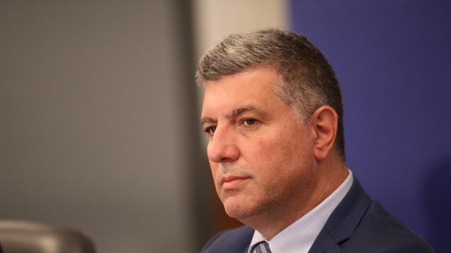 Министър Цеков: АМ „Хемус“ е заложник на порочни възлагания