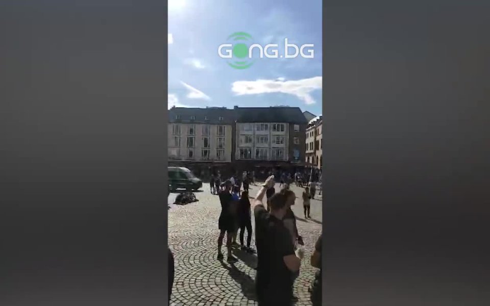 Привърженици на Левски събират се на площад Рьомел във Франкфурт,