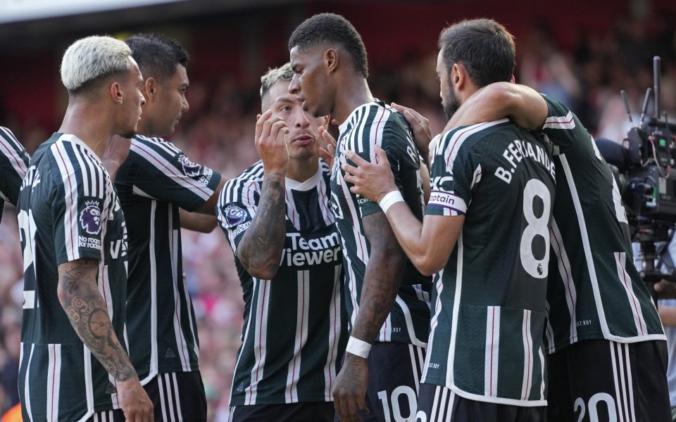 Компанията Снапдрагън (Snapdragon) ще бъде спонсор на фланелките на английския