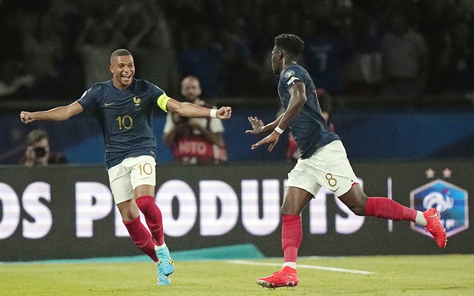 Франция и Република Ирландия играят при резултат 1:0 в петия