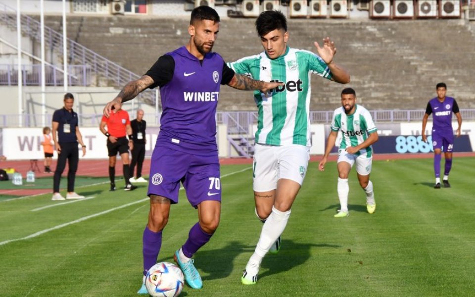 Отборът на Берое се наложи над Етър с 1:0 в