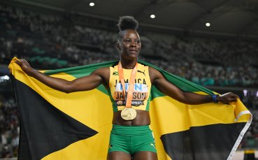 Двукратната световна шампионка на 200 метра Шерика Джаксън отново направи