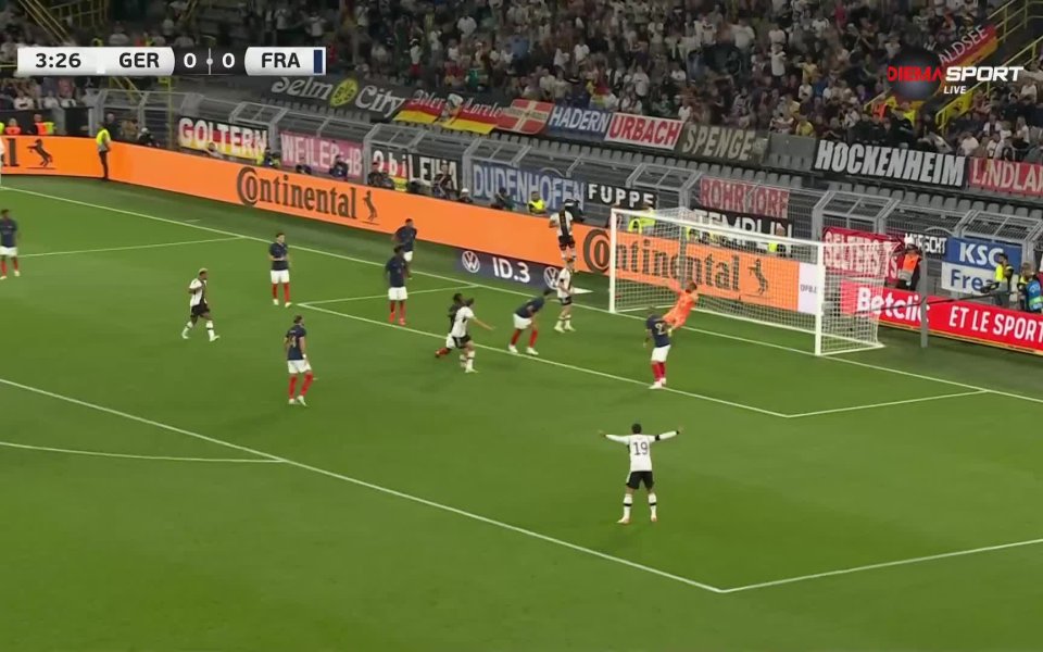 Германците стартираха силно и поведоха в резултата срещу Франция още с