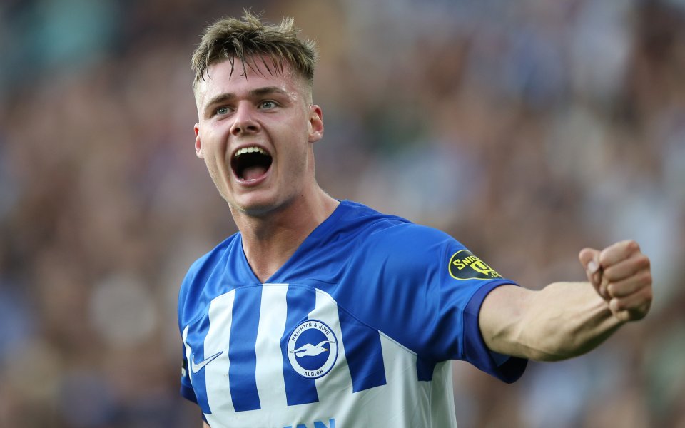 Манчестър Юнайтед следи нападателя на Брайтън Еван Фъргюсън, пише Daily