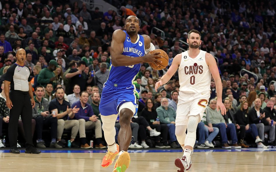 Байерн Мюнхен уреди привличането на испанския център Серж Ибака, информират