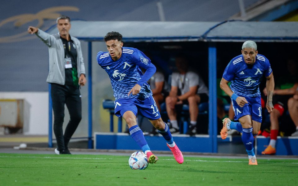 Отборите на Левски и Пирин играят при резултат 0:0 в