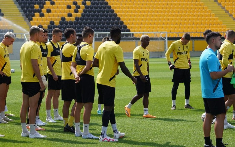 Ботев Пловдив проведе последната си тренировка преди визитата на Лудогорец,