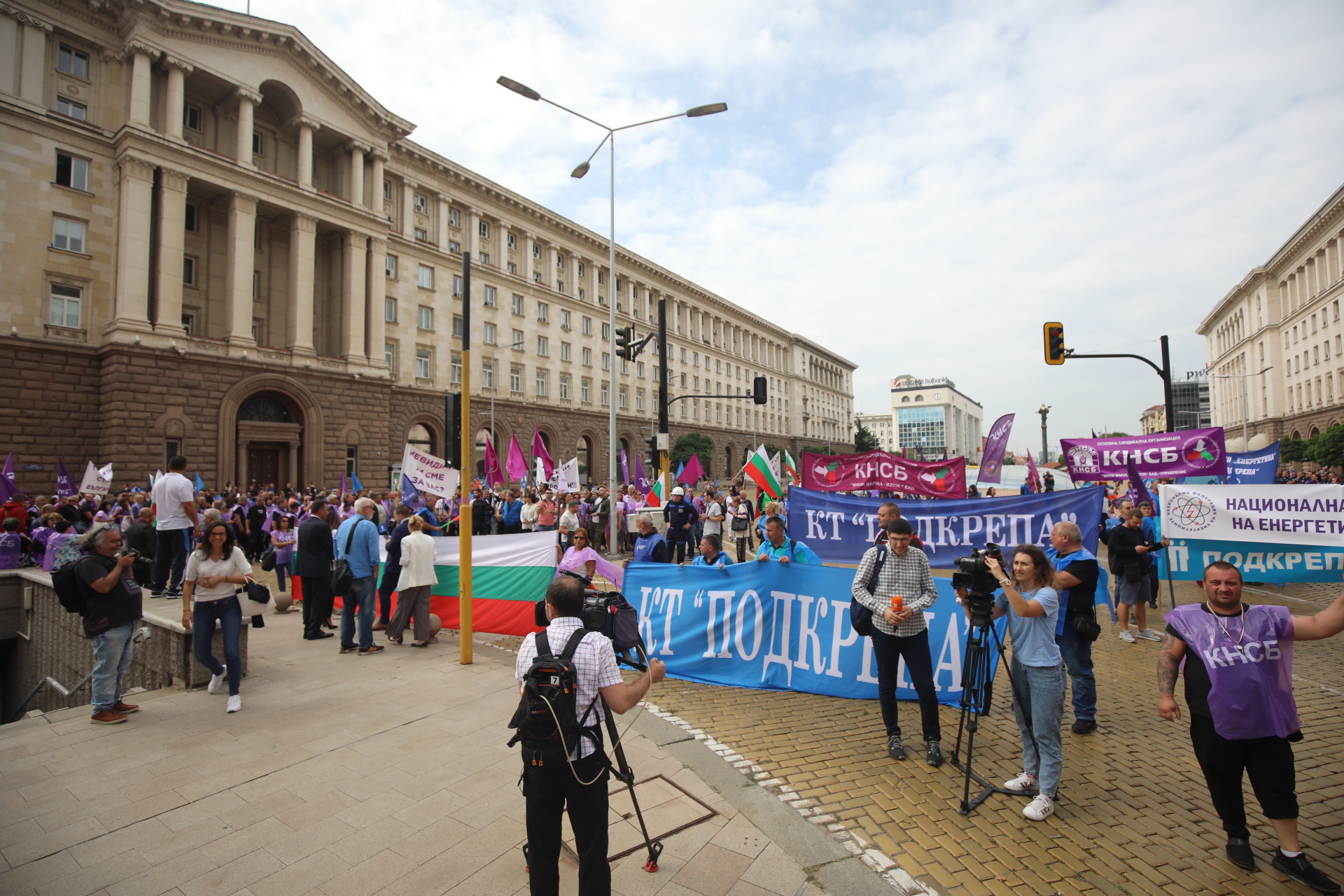 <p>Миньори и енергетици на протест в центъра на София</p>