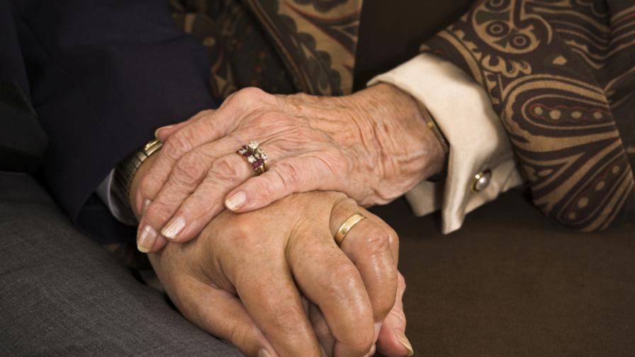 Любовта няма възраст: Двойка се венча след 43 години съвместен живот