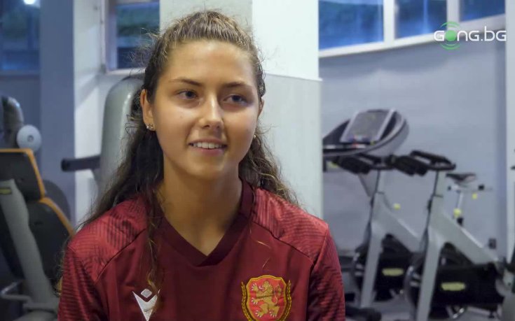 Ева Атанасова: Искам да играя с Лудогорец в ШЛ и на Световно и Европейско с България (видео)