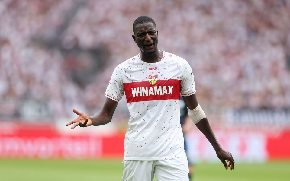 Нападателят на Щутгарт Серу Гираси продължи страхотното си представяне от