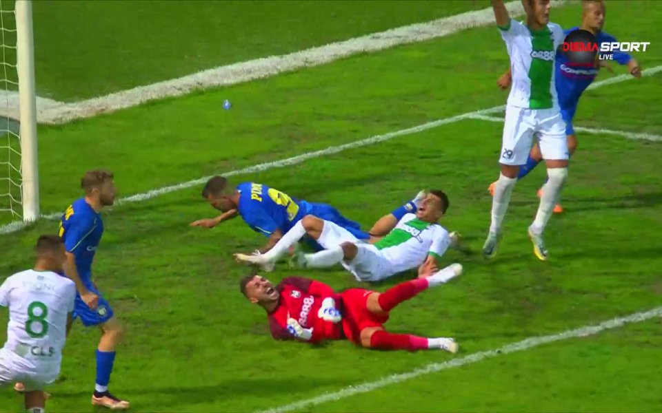 Нападателят на Крумовград - Александър Колев, пропусна шанс да изравни