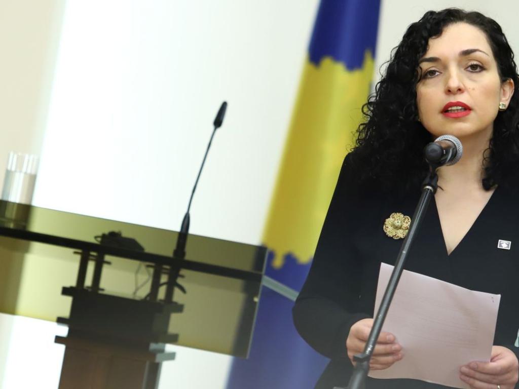 Президентът на Косово Вьоса Османи реши да обяви понеделник за