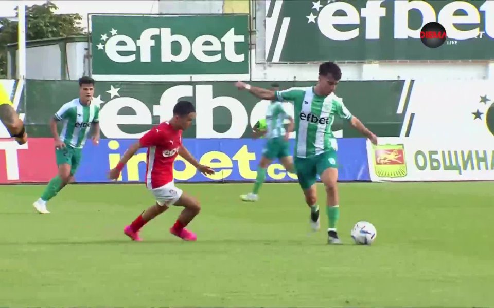 Едно от новите попълнения на Берое Енцо Ойос блесна със