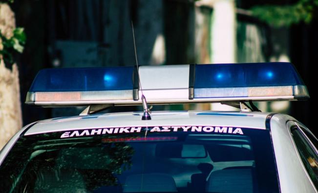 „Патрулката не е такси“: Четирима полицаи отиват на съд след убийство на жена пред участък в Атина