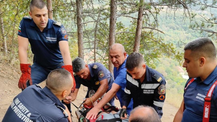 Пожарникари спасиха испанска студентка край Търново
