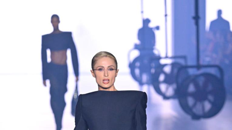  Парис Хилтън дефилира на Седмицата на модата в Париж 2023 
