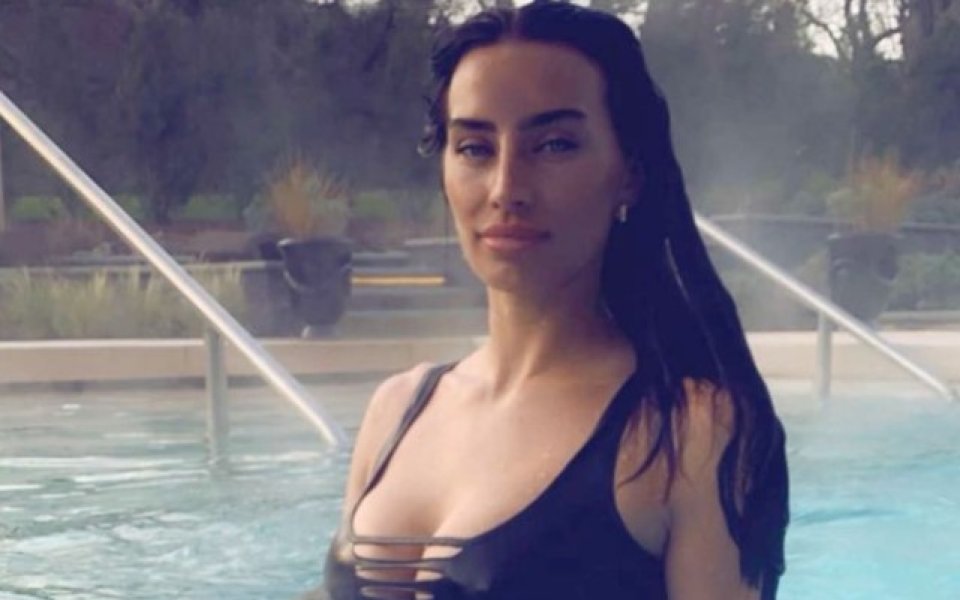 Ани Килнър е модел и инфлуенсър. Красавицата се занимава и