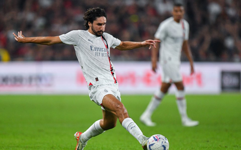 Дженоа и Милан играят при резултат 0:1 в мач от