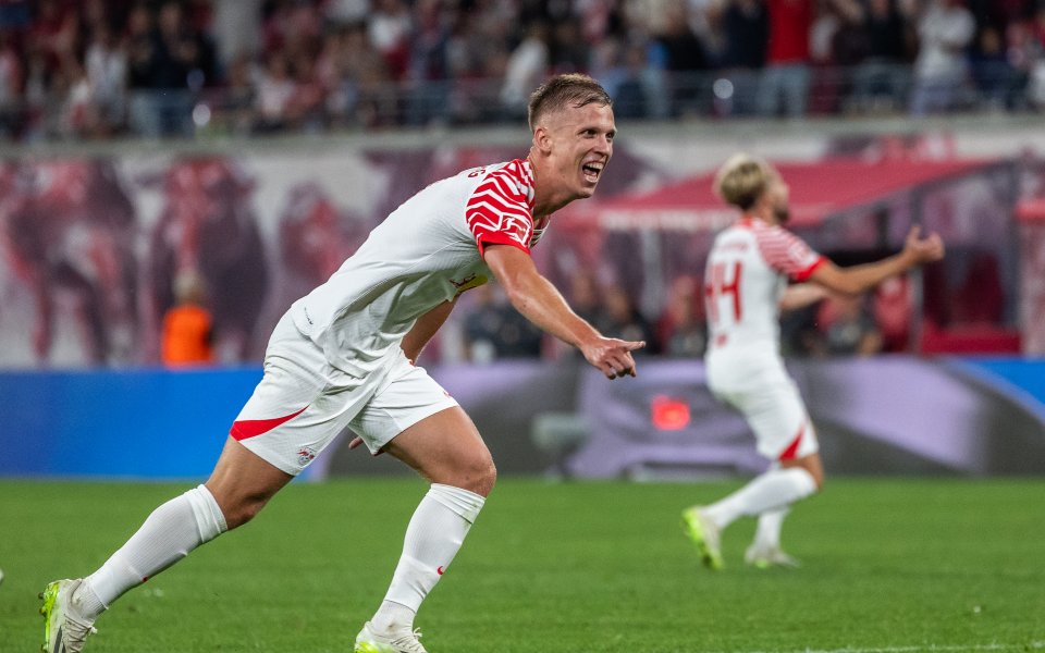 Барселона има предварителна договорка с испанския национал Дани Олмо, твърди