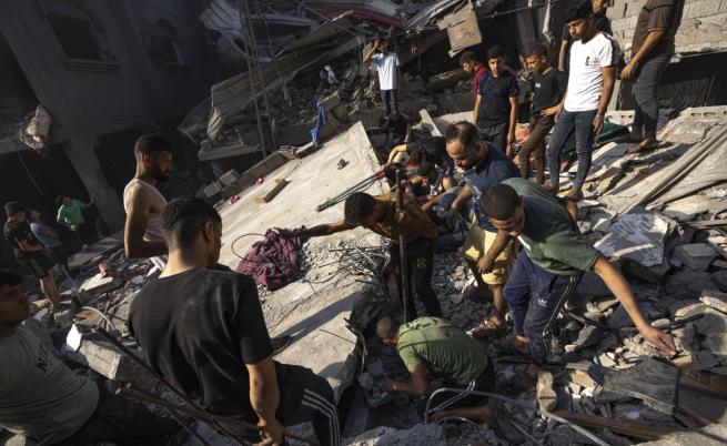 Броят на убитите в Газа палестинци от 7 октомври насам доближава 3800