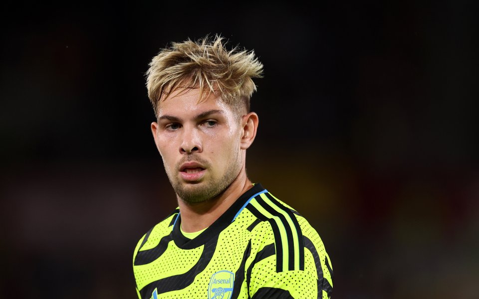 Треньорът на Астън Вила - Унай Емери, вече работи по