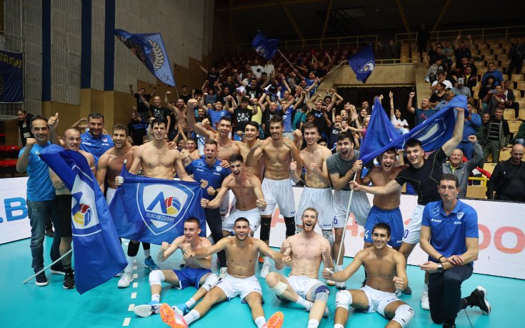 Левски грабна волейболната Суперкупа след драма срещу Хебър