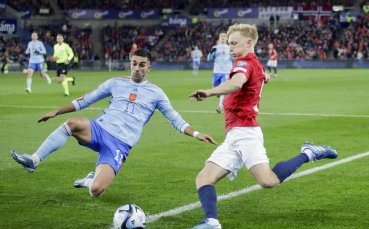 Норвегия и Испания играят при 0 1 в мач от група А