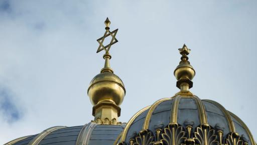 Сигнал за стрелец в най-голямата реформистка синагога в САЩ