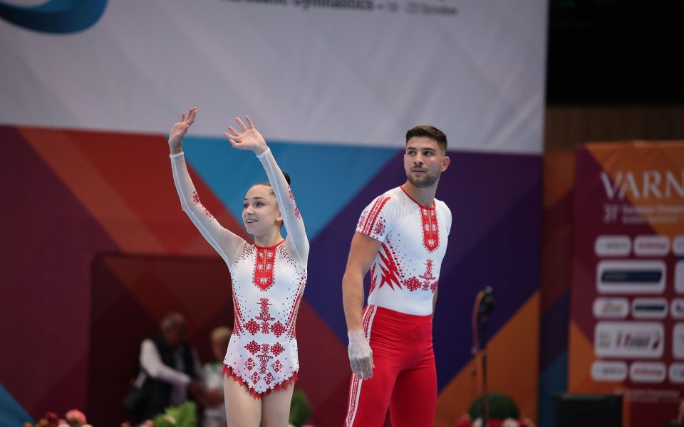 Смесената двойка Елена Босилкова и Жулиен Шайков се класираха на