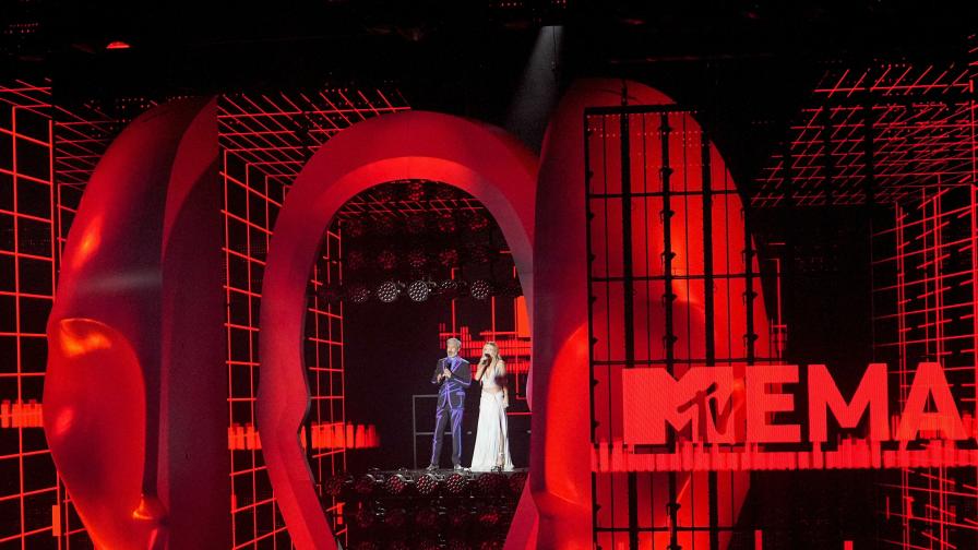 Отлагат церемонията за Европейските музикални награди на MTV (ВИДЕО)