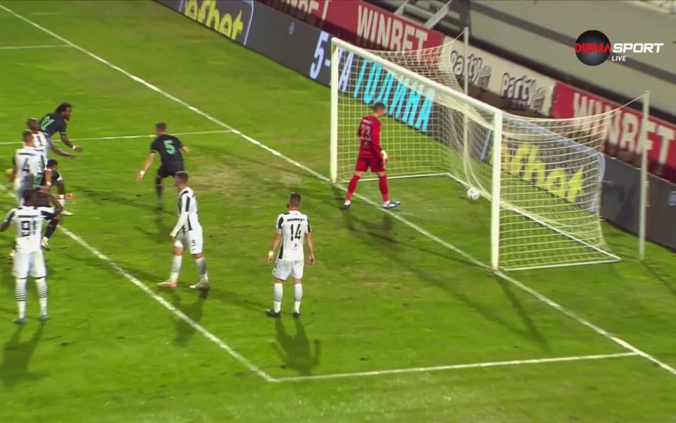 Берое успя да поведе на лидера в efbet Лига -