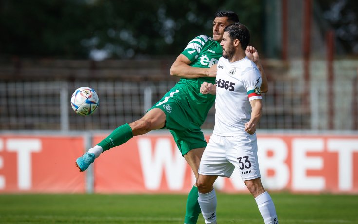 Двама завръщащи се в групата на Славия за Етър