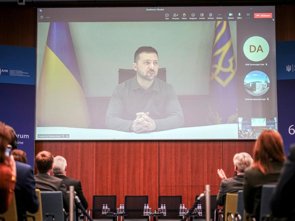 Украинският президент Володимир Зеленски днес заяви, че военният натиск срещу