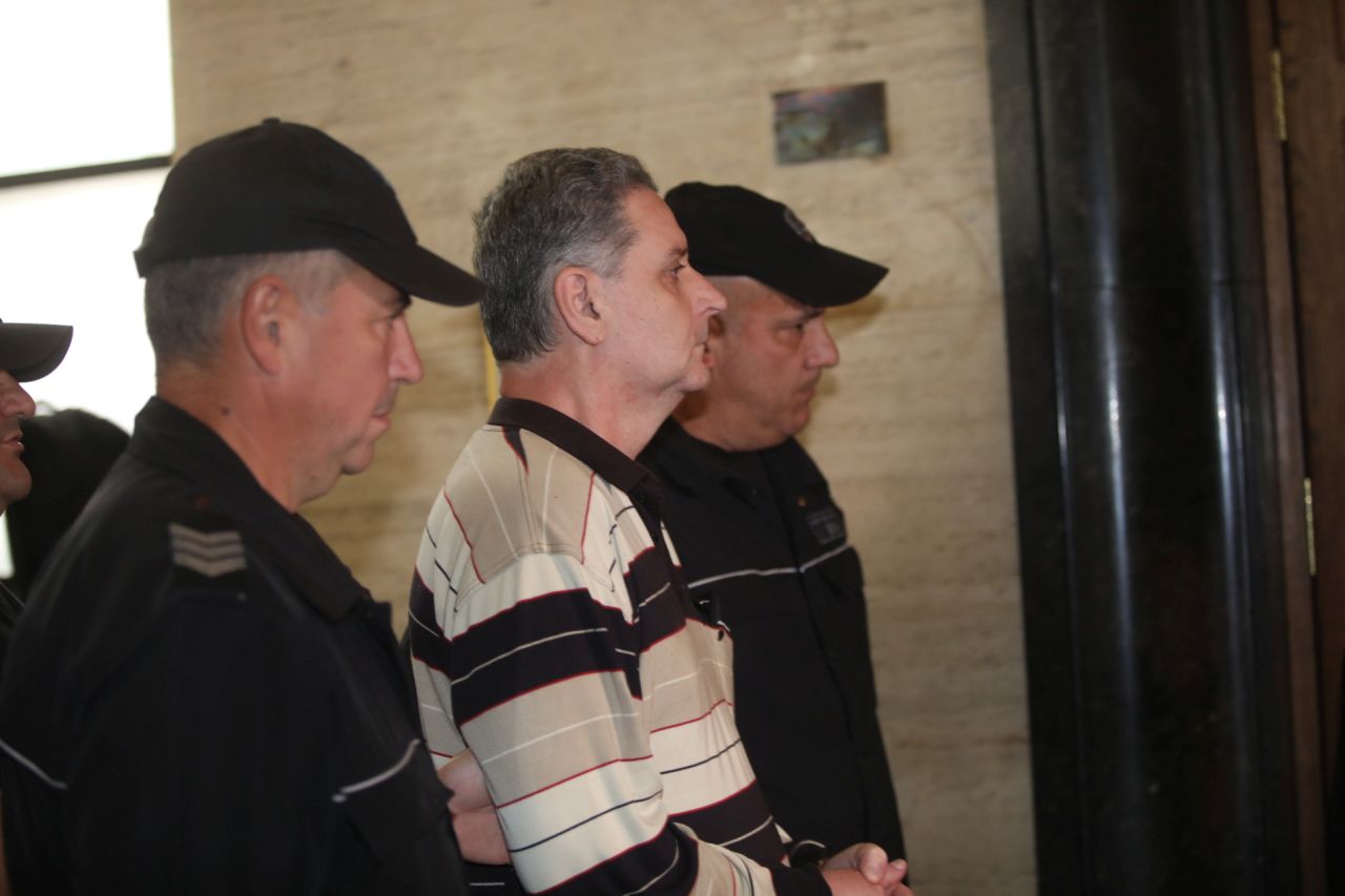 <p>В Софийския градски съд започва делото за убийството на психолога Иван Владимиров - Нав. Това съобщиха от институцията. През август Софийската градска прокуратура внесе в съда обвинителния акт по делото срещу Румен Тонев.</p>