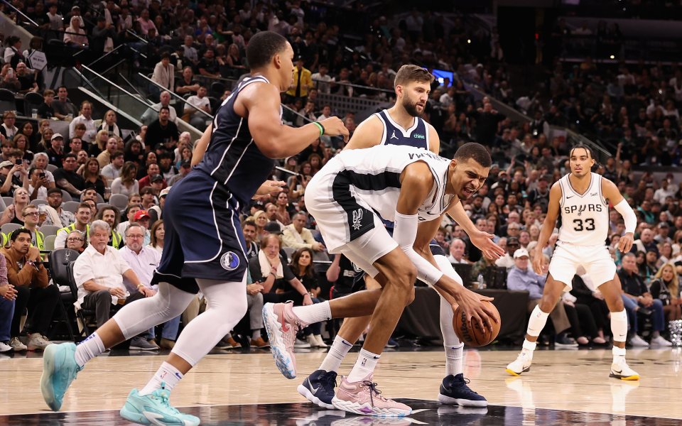 Далас Маверикс и Лука Дончич развалиха дебюта на избор №1