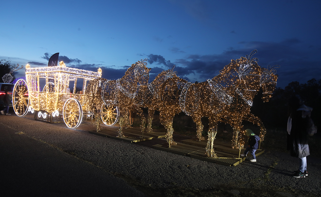 <p>Вълшебната градина Lumina Park</p>