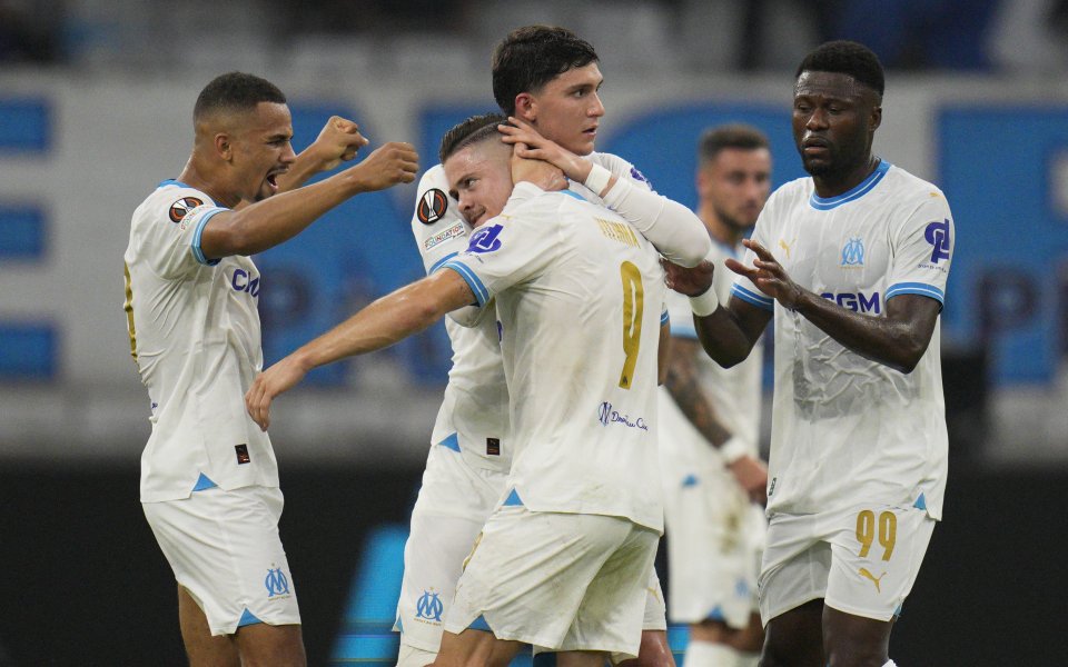 Олимпик Марсилия се справи като домакин на гръцкия АЕК Атина