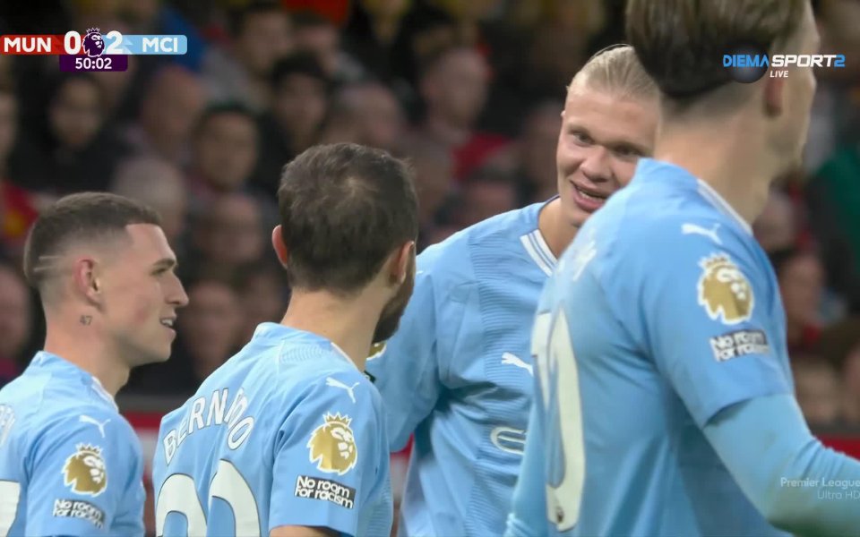 В началото на втората част Манчестър Сити поведе на Манчестър