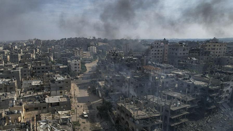 Последиците от израелски въздушен удар в град Джабалия в ивицата Газа
